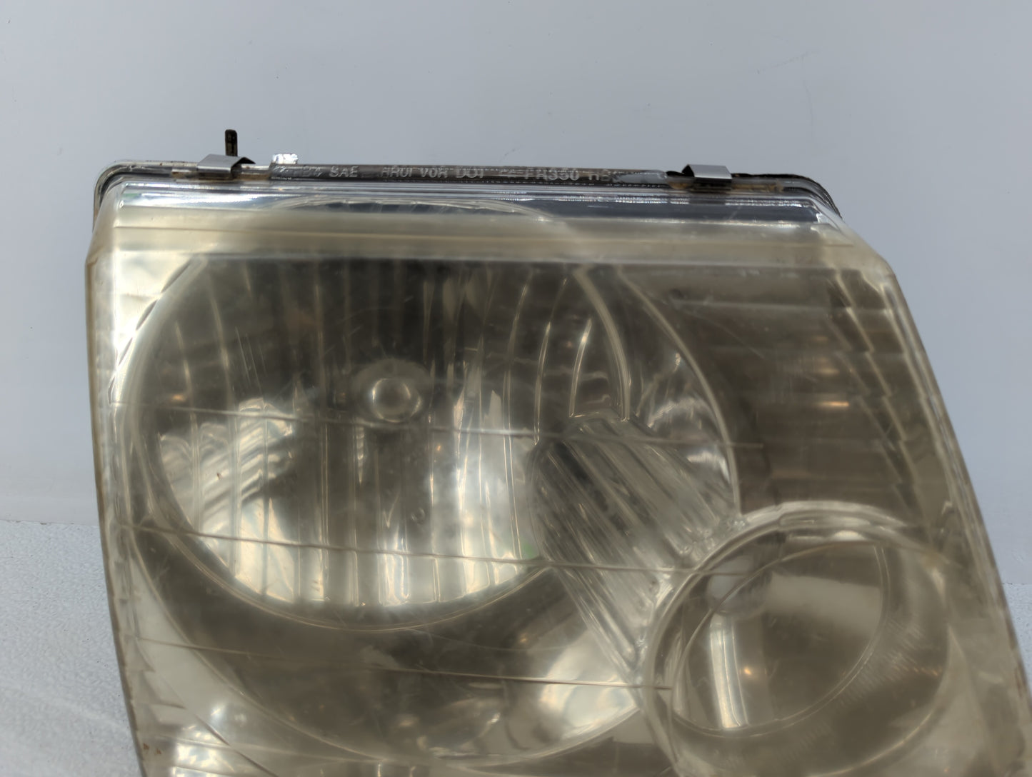 2002-2005 Ford Explorer Passenger Right Oem Head Light Headlight Lamp - Oemusedautoparts1.com
