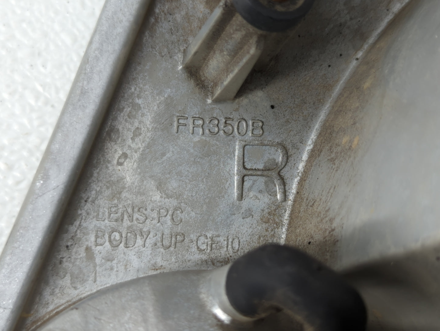 2002-2005 Ford Explorer Passenger Right Oem Head Light Headlight Lamp - Oemusedautoparts1.com