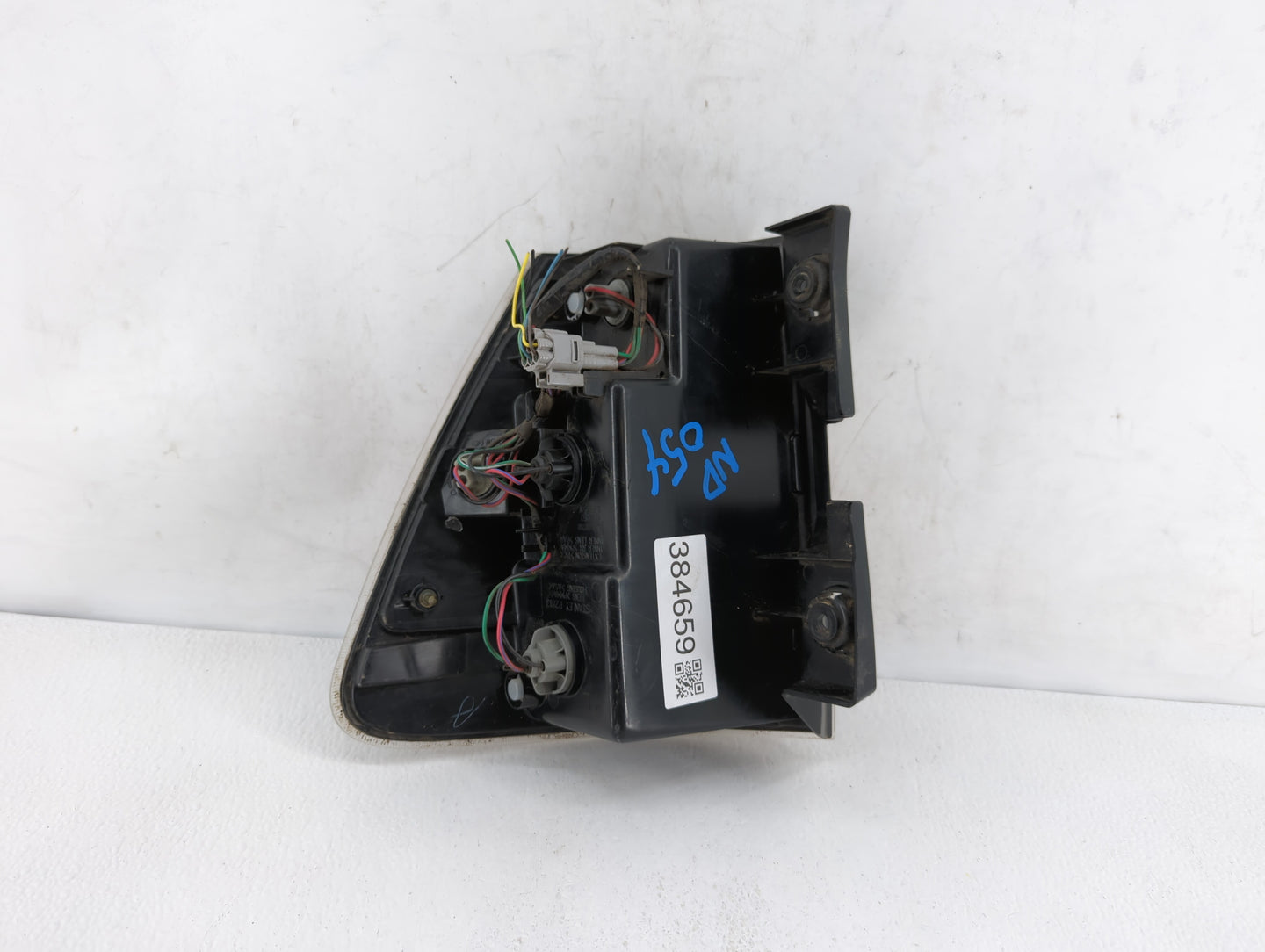 2002-2005 Ford Explorer Tail Light Assembly Passenger Right OEM P/N:5480780 1L2X-13B504-B Fits Fits 2002 2003 2004 2005 OEM 