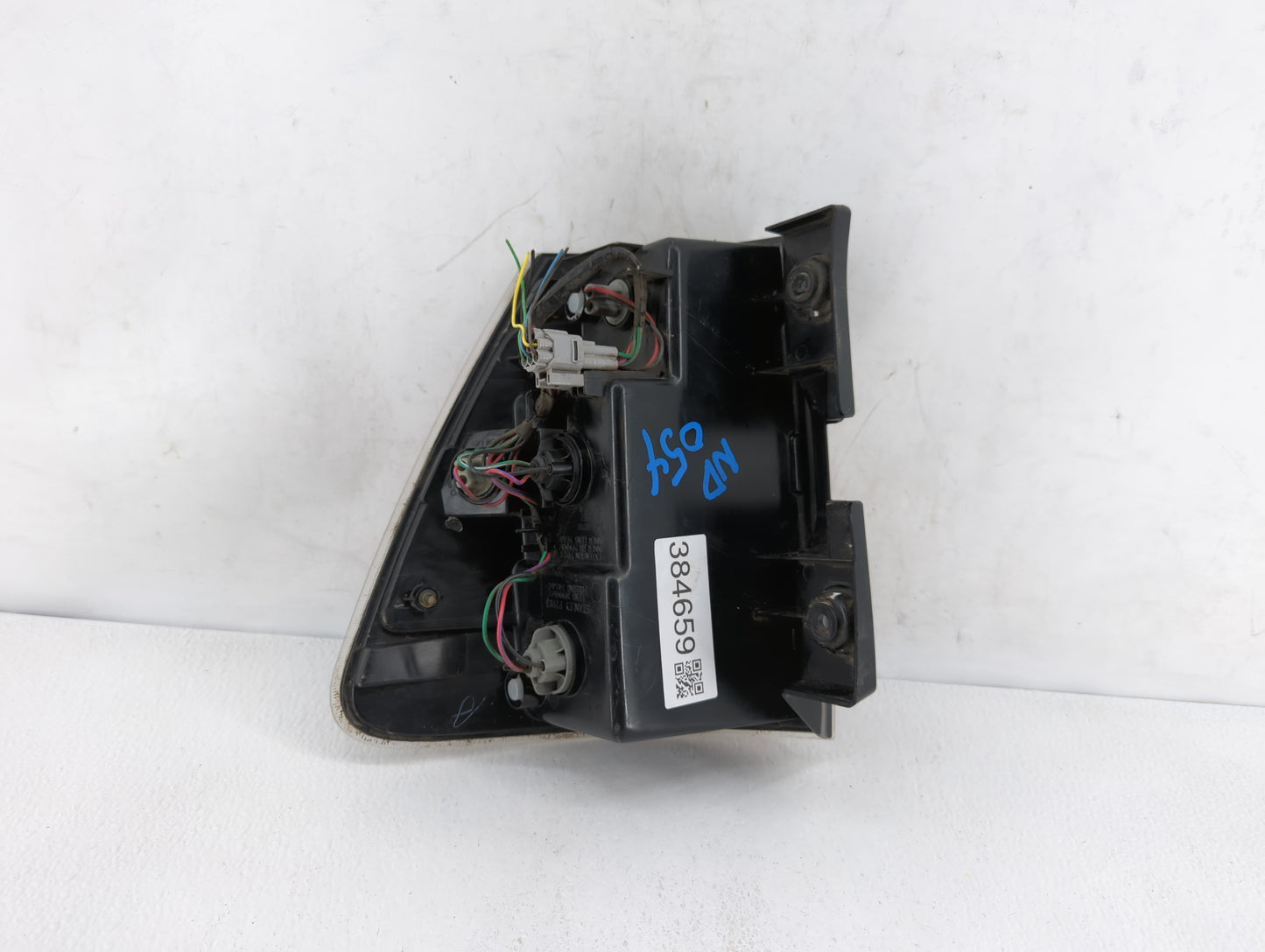 2002-2005 Ford Explorer Tail Light Assembly Passenger Right OEM P/N:5480780 1L2X-13B504-B Fits Fits 2002 2003 2004 2005 OEM 