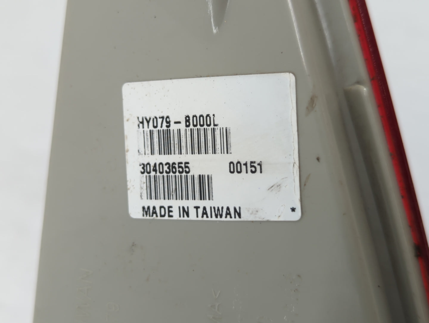 2002-2005 Ford Explorer Tail Light Assembly Driver Left OEM P/N:1L2X-13B505-B Fits Fits 2002 2003 2004 2005 OEM Used Auto Pa