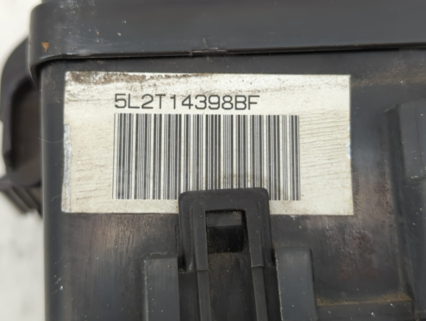 2002-2010 Ford Explorer Fusebox Fuse Box Panel Relay Module P/N:5L2T-14398-BF 4L2T-14398-HF Fits OEM Used Auto Parts - Oemus