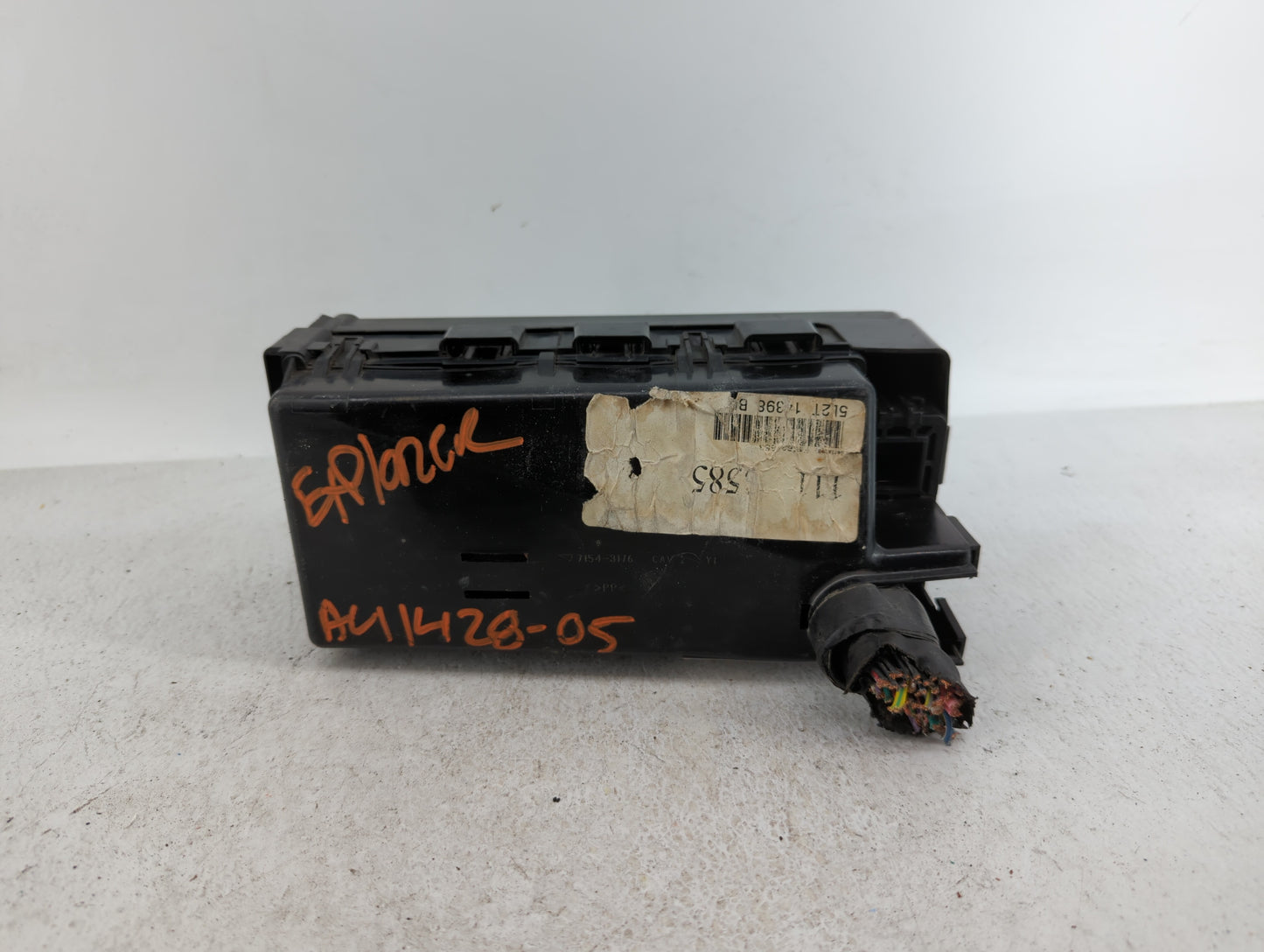 2002-2010 Ford Explorer Fusebox Fuse Box Panel Relay Module P/N:5L2T-14398-BF 4L2T-14398-HF Fits OEM Used Auto Parts - Oemus