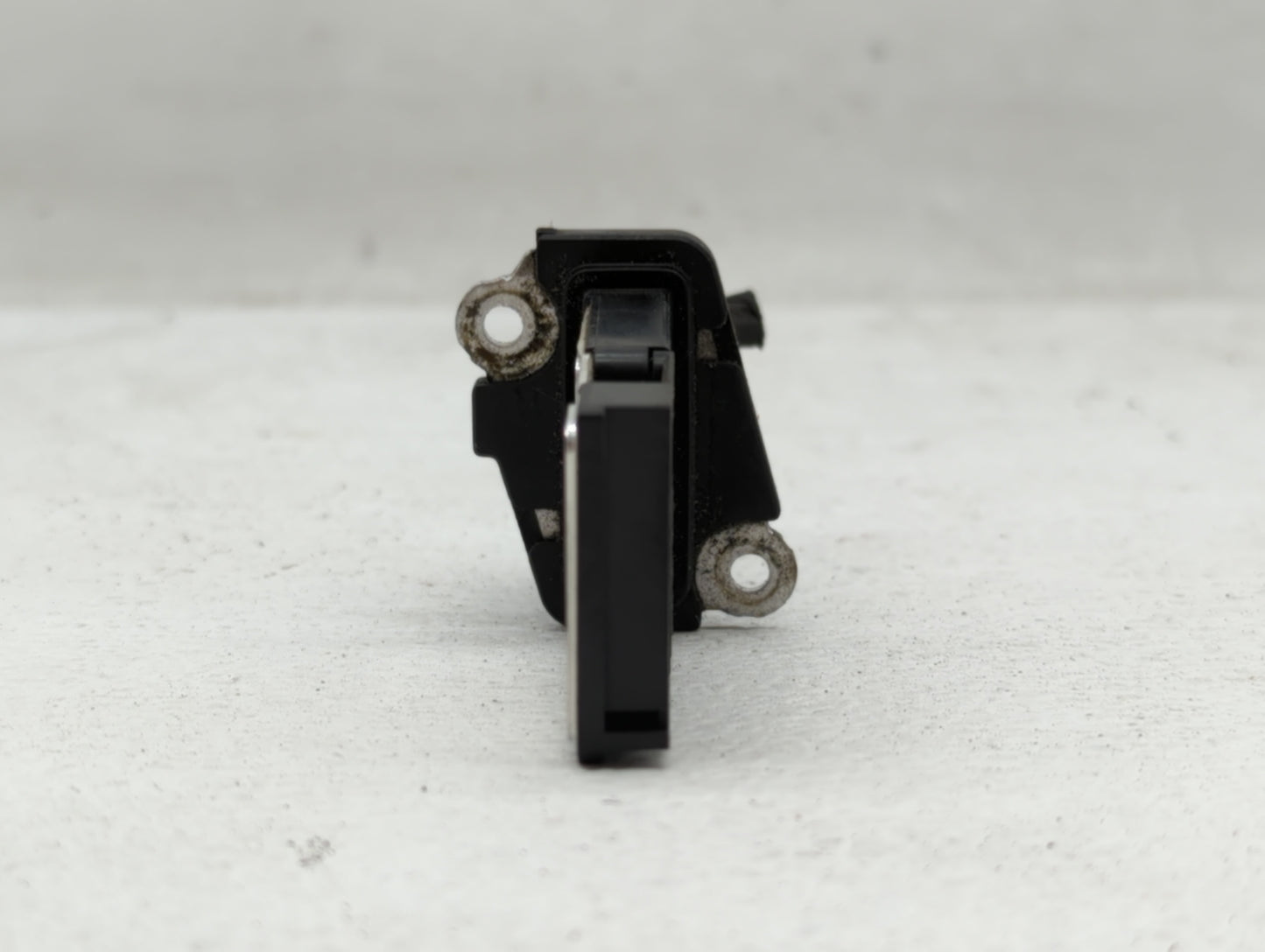 2002-2005 Ford Explorer Mass Air Flow Meter Maf - Oemusedautoparts1.com