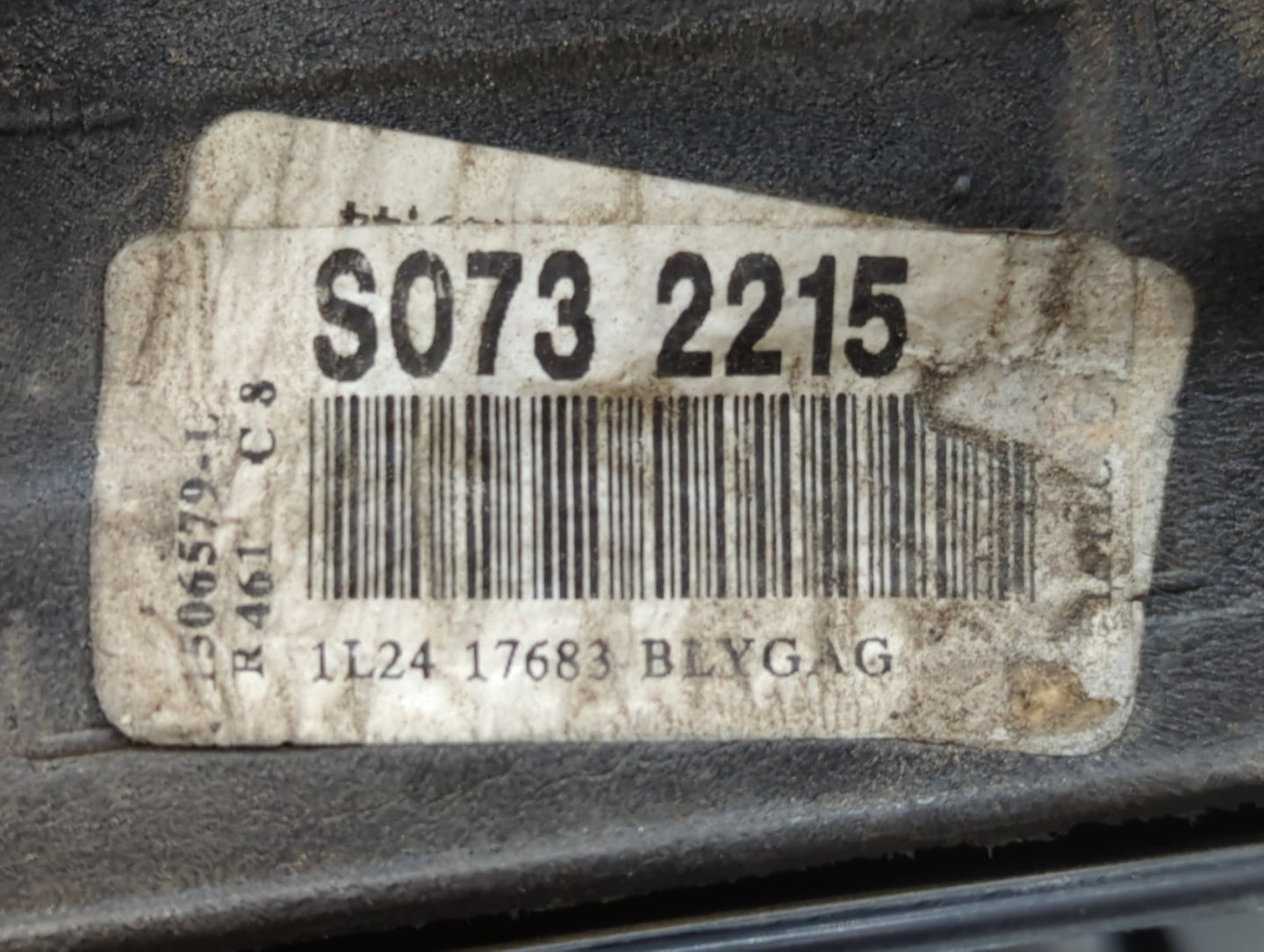 2002-2005 Ford Explorer Driver Side View Mirror - Left Door Mirror OEM Used - Oemusedautoparts1.com