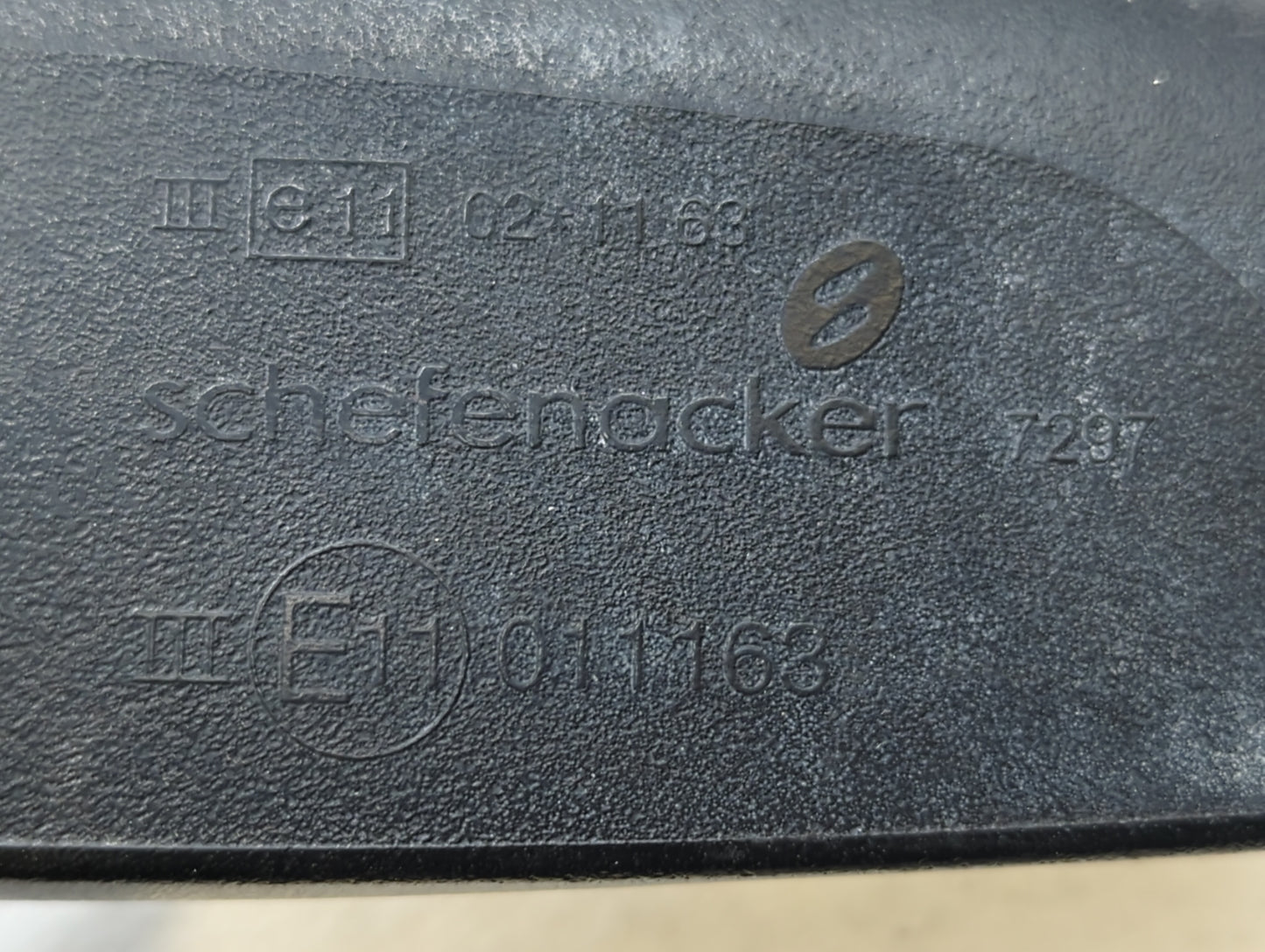 2002-2005 Ford Explorer Driver Side View Mirror - Left Door Mirror OEM Used - Oemusedautoparts1.com