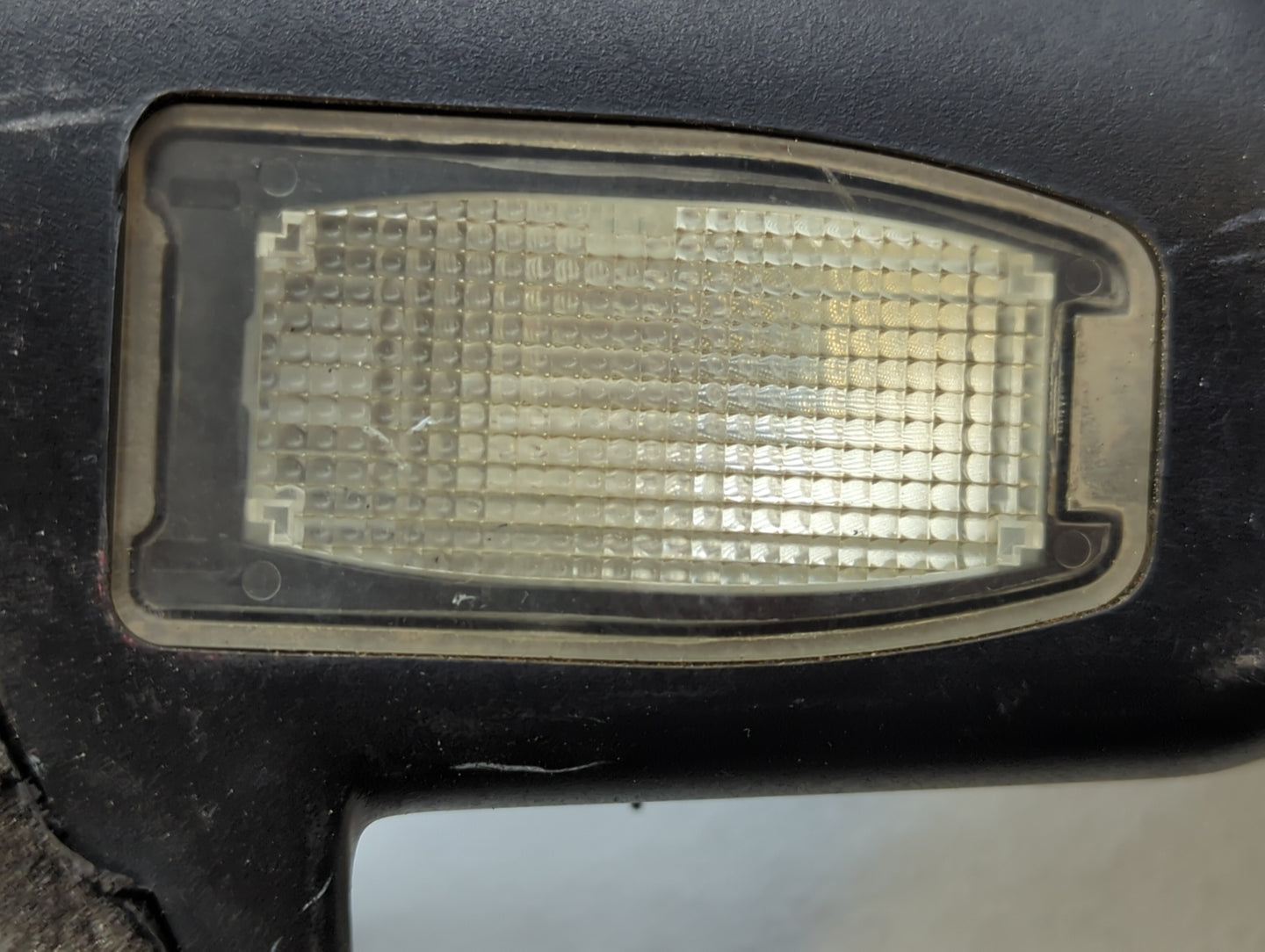 2002-2005 Ford Explorer Driver Side View Mirror - Left Door Mirror OEM Used - Oemusedautoparts1.com