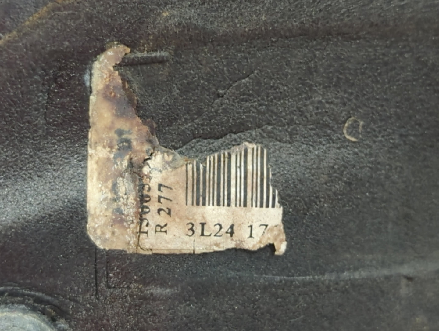 2002-2005 Ford Explorer Driver Left Side View Manual Door Mirror Black - Oemusedautoparts1.com