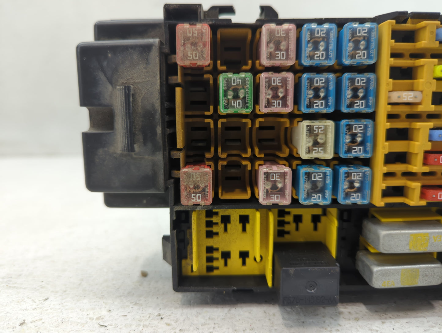 2001-2005 Ford Explorer Fusebox Fuse Box Panel Relay Module P/N:ZL5T-14A075-AA UTA 90188 Fits Fits 2001 2002 2003 2004 2005 