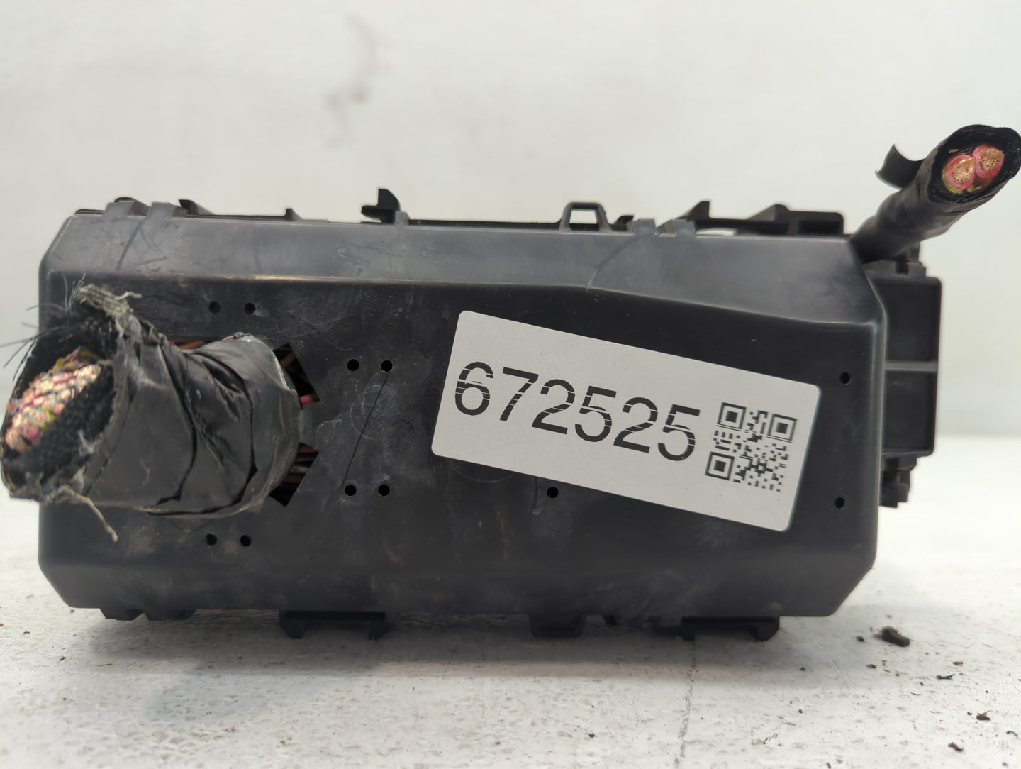 2001-2005 Ford Explorer Fusebox Fuse Box Panel Relay Module P/N:ZL5T-14A075-AA UTA 90188 Fits Fits 2001 2002 2003 2004 2005 