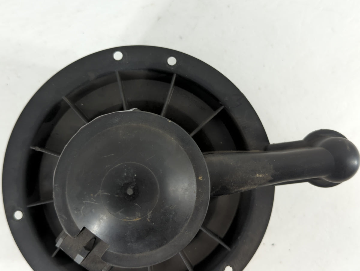 2002-2005 Ford Explorer Heater AC Blower Motor P/N:VP5L2H 19D583 AA Fits Fits 2002 2003 2004 2005 OEM Used Auto Parts - Oemu