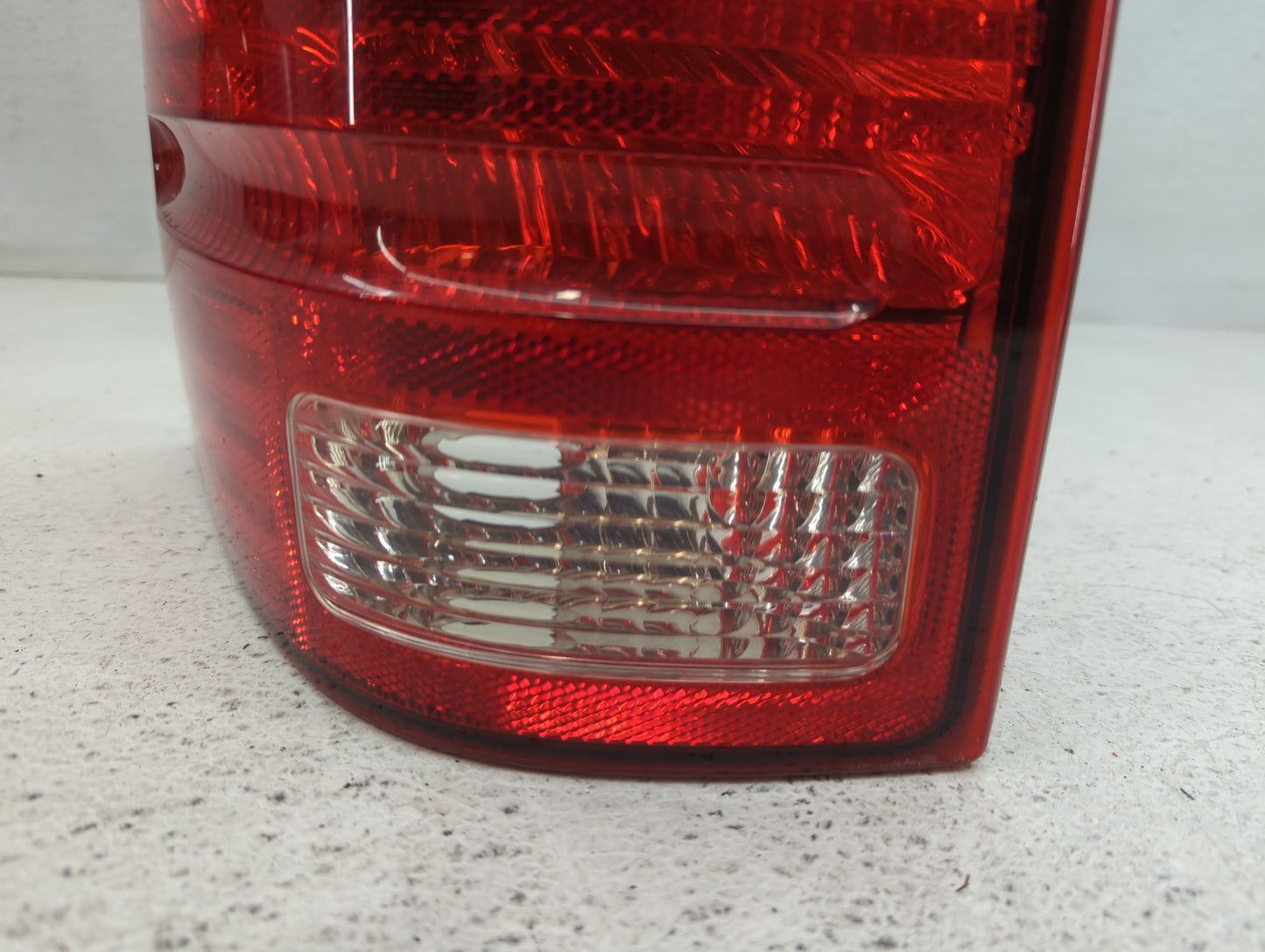 2002-2005 Ford Explorer Tail Light Assembly Driver Left OEM P/N:1L2X-138505-B Fits Fits 2002 2003 2004 2005 OEM Used Auto Pa