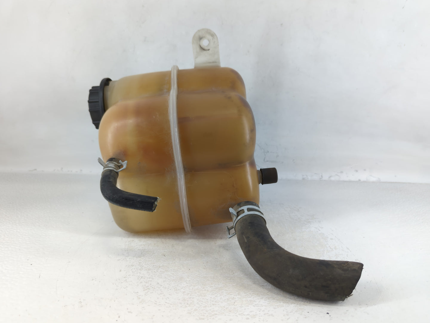 2002-2005 Ford Explorer Windshield Washer Fluid Reservoir Bottle Oem - Oemusedautoparts1.com