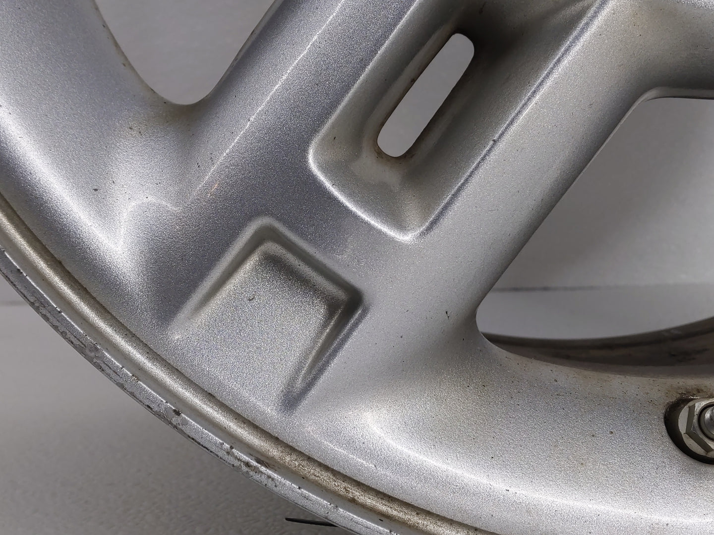 2004-2005 Ford Explorer Oem Wheel Rim 781592 - Oemusedautoparts1.com