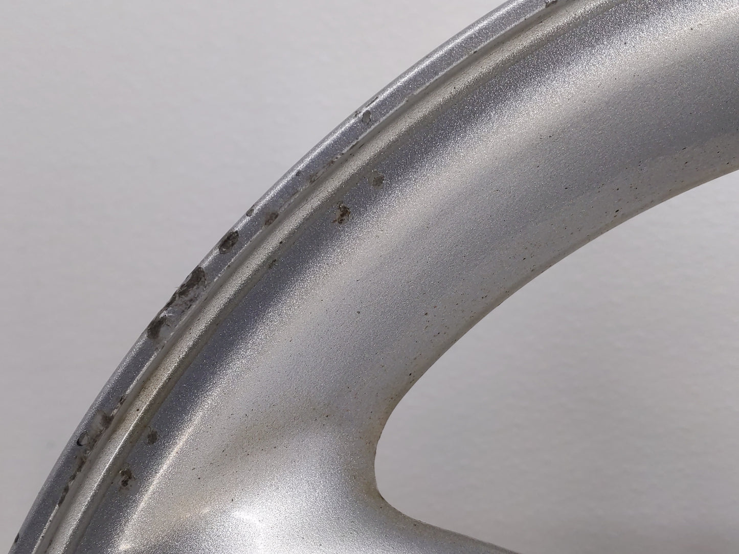 2004-2005 Ford Explorer Oem Wheel Rim 781592 - Oemusedautoparts1.com