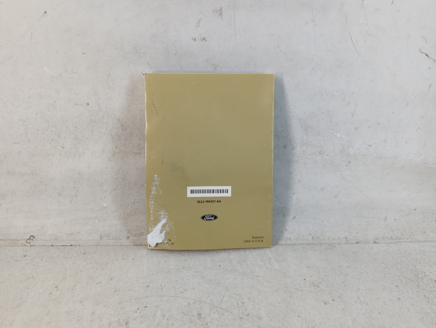 2005 Ford Explorer Owners Manual Book Guide P/N:5L2J-19A321-AA OEM Used Auto Parts - Oemusedautoparts1.com