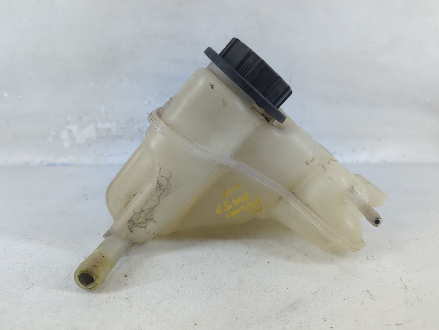 2002-2005 Ford Explorer Radiator Coolant Overflow Expansion Tank Bottle - Oemusedautoparts1.com
