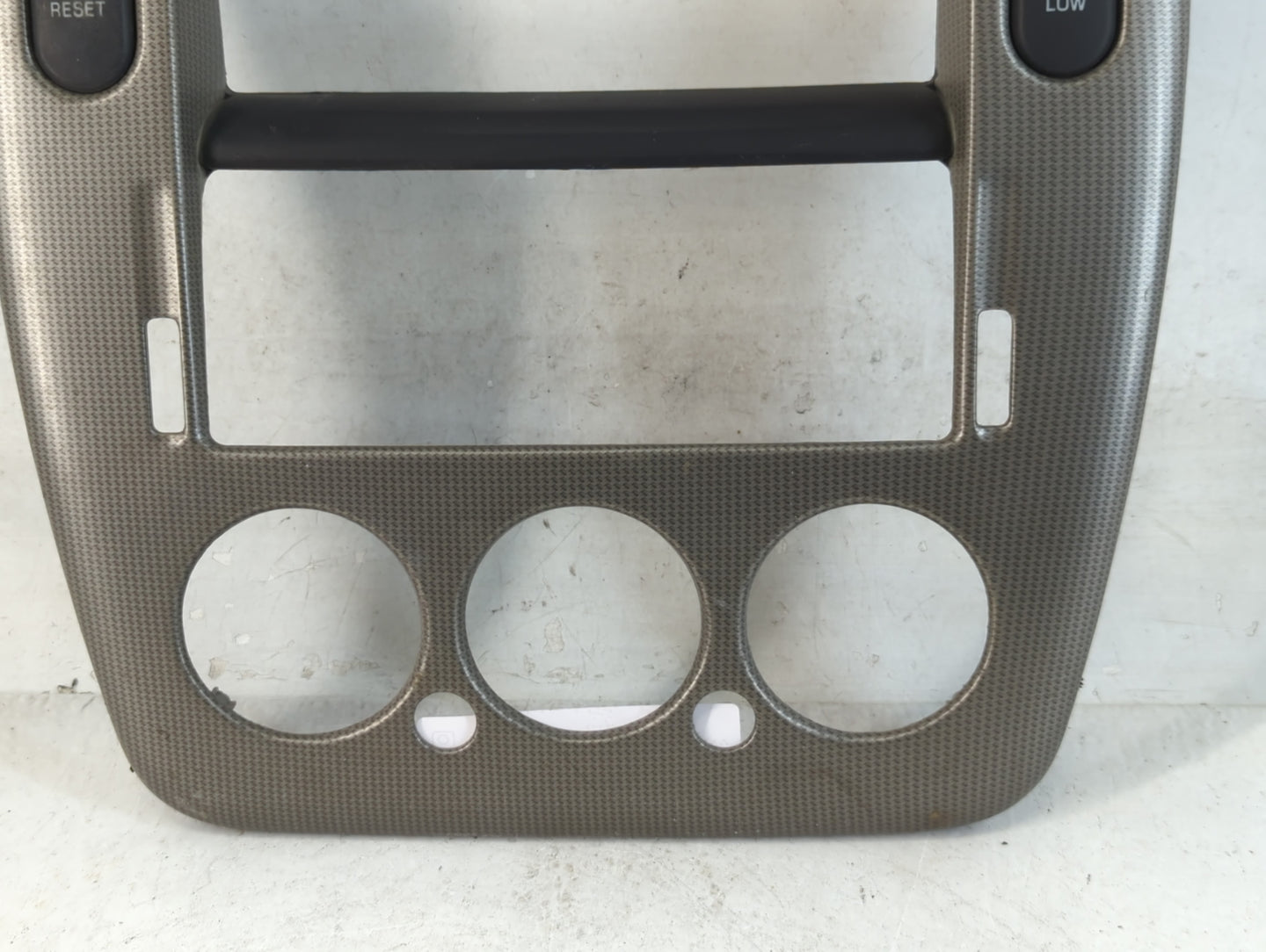 2005 Ford Explorer Information Radio Display Screen Bezel Vents - Oemusedautoparts1.com