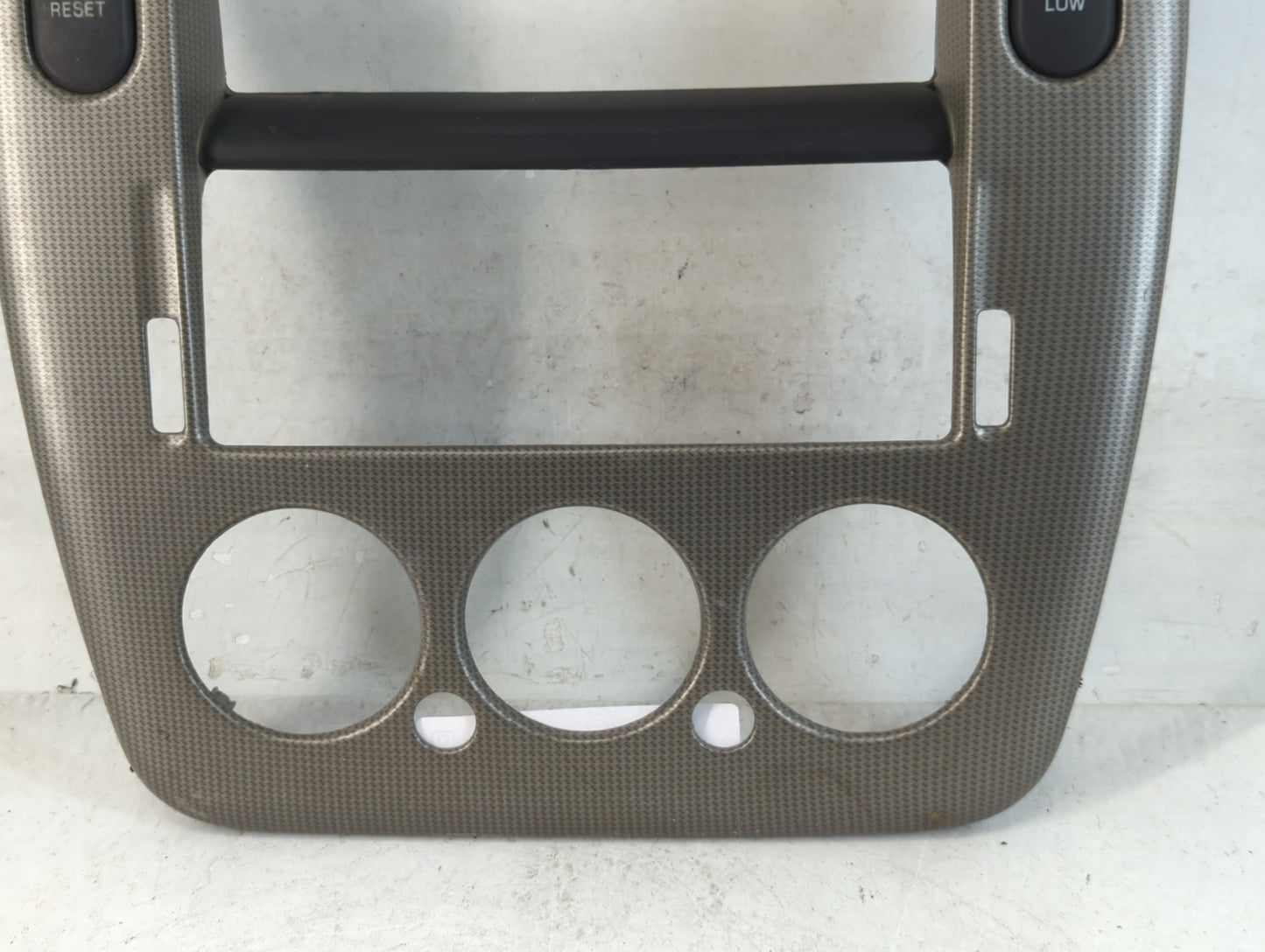 2005 Ford Explorer Information Radio Display Screen Bezel Vents - Oemusedautoparts1.com