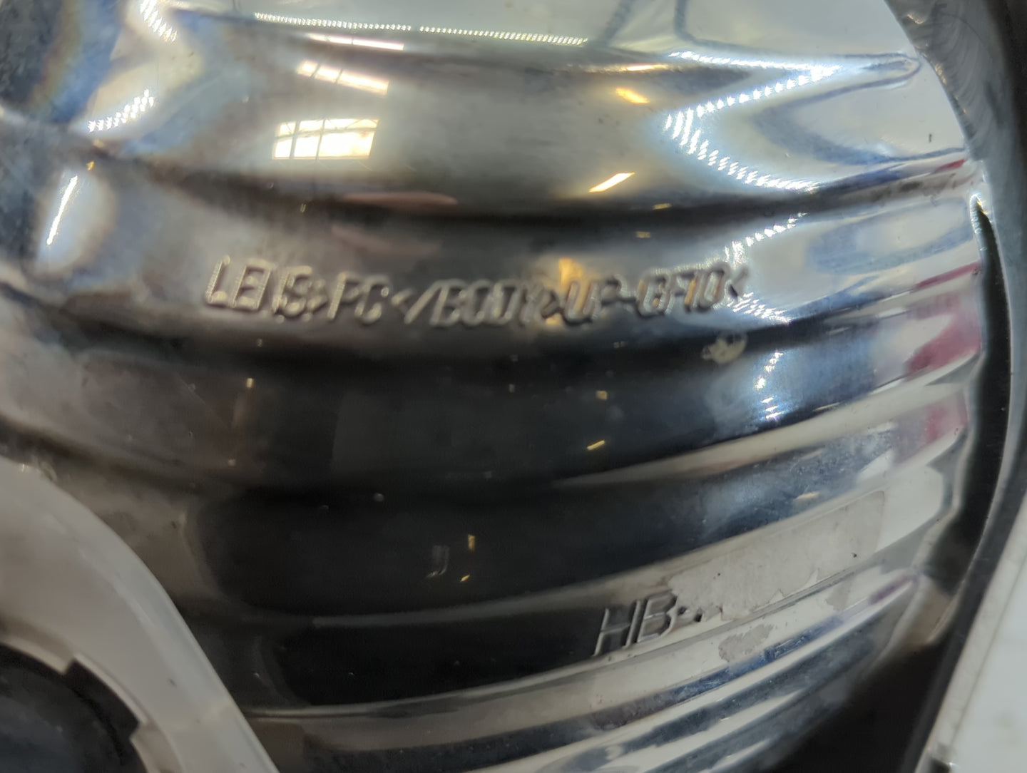 2002-2005 Ford Explorer Passenger Right Oem Head Light Headlight Lamp - Oemusedautoparts1.com
