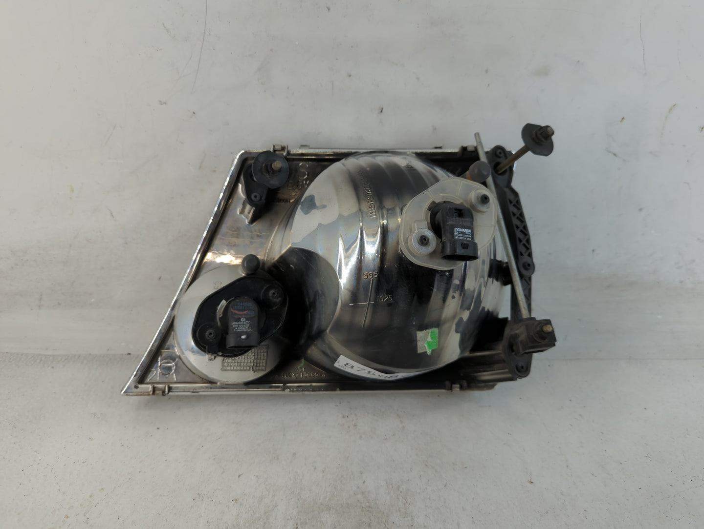 2002-2005 Ford Explorer Passenger Right Oem Head Light Headlight Lamp - Oemusedautoparts1.com