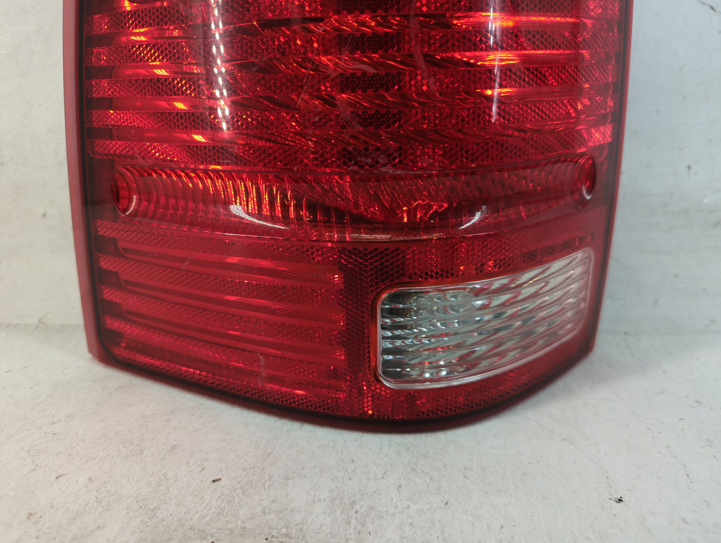 2002-2005 Ford Explorer Tail Light Assembly Driver Left OEM P/N:1L2X-13B505-B Fits Fits 2002 2003 2004 2005 OEM Used Auto Pa