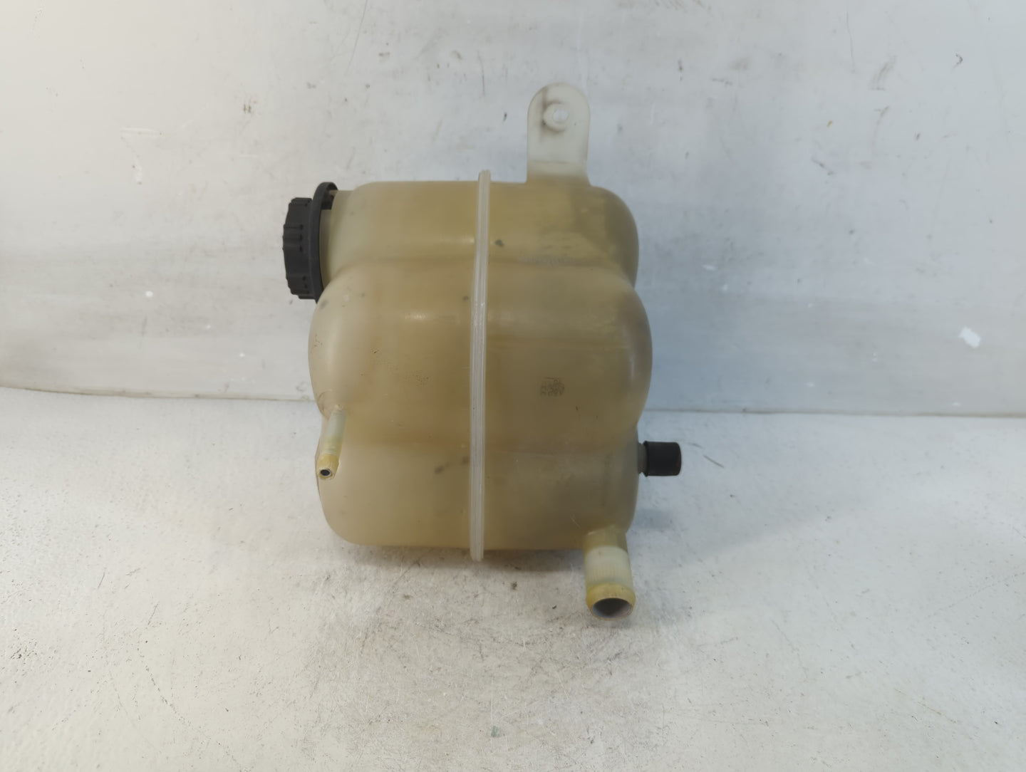 2002-2005 Ford Explorer Radiator Coolant Overflow Expansion Tank Bottle 921753 - Oemusedautoparts1.com