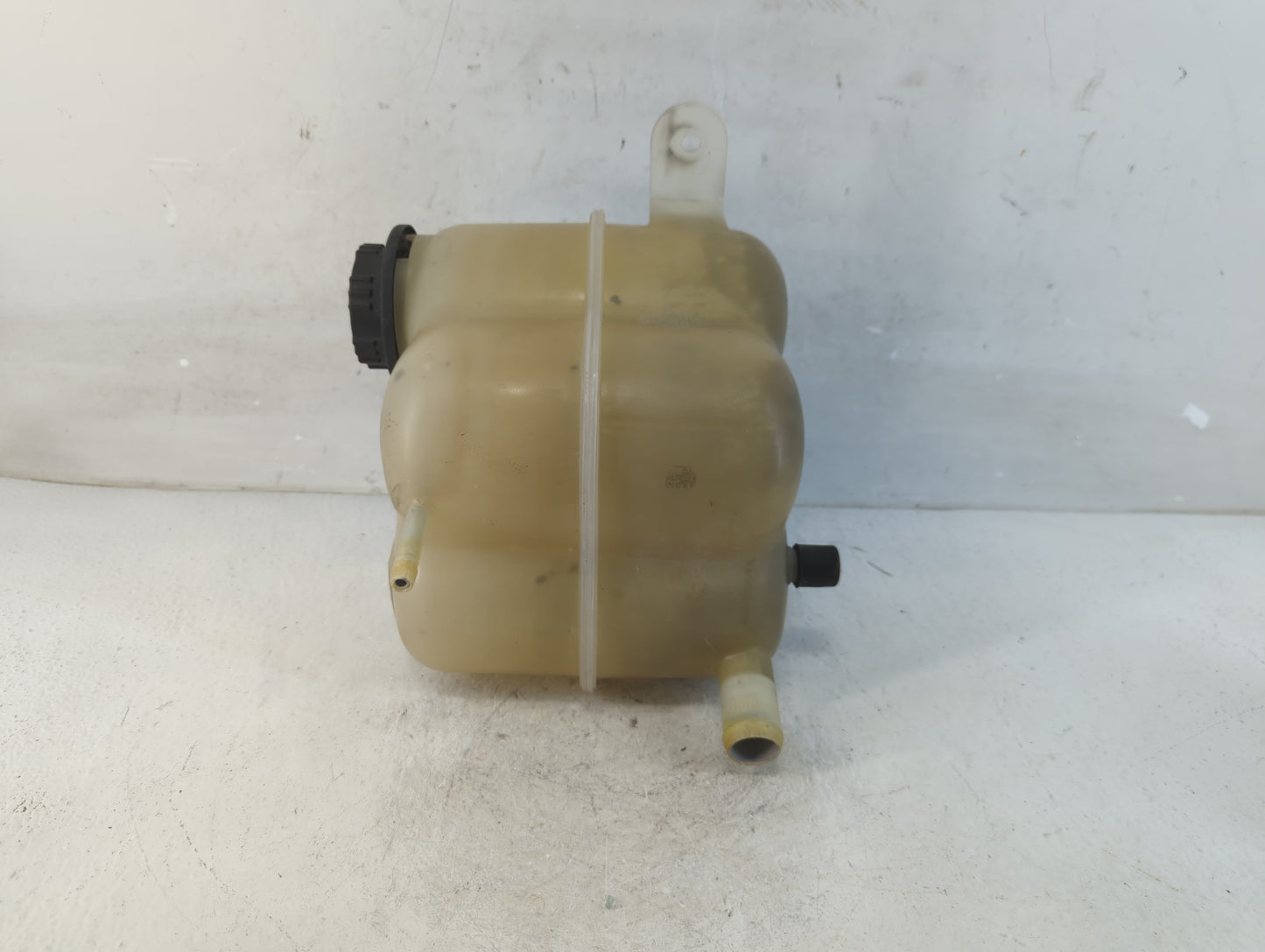 2002-2005 Ford Explorer Radiator Coolant Overflow Expansion Tank Bottle 921753 - Oemusedautoparts1.com