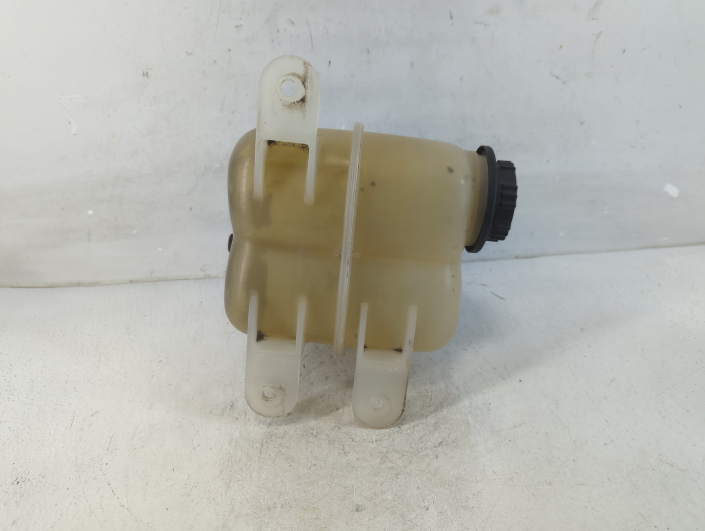 2002-2005 Ford Explorer Radiator Coolant Overflow Expansion Tank Bottle 921753 - Oemusedautoparts1.com