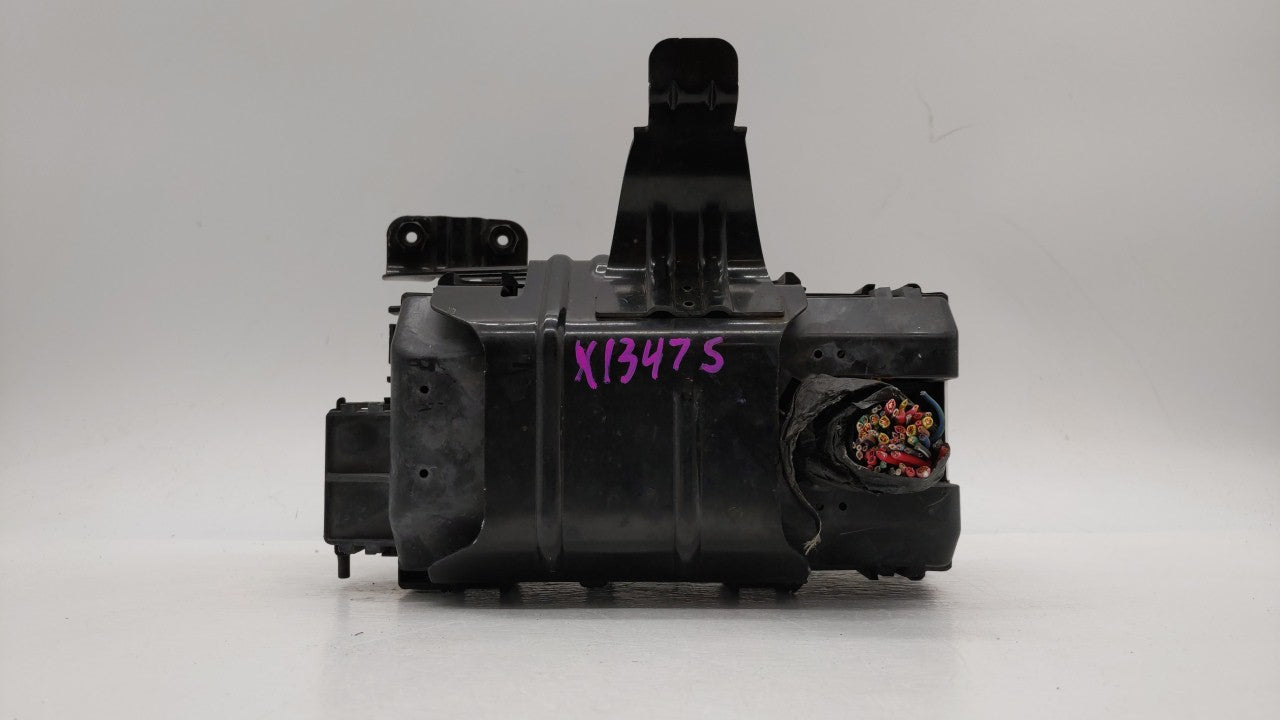 2001-2005 Ford Explorer Sport Fusebox Fuse Box Panel Relay Module Fits Fits 2001 2002 2003 2004 2005 OEM Used Auto Parts - O