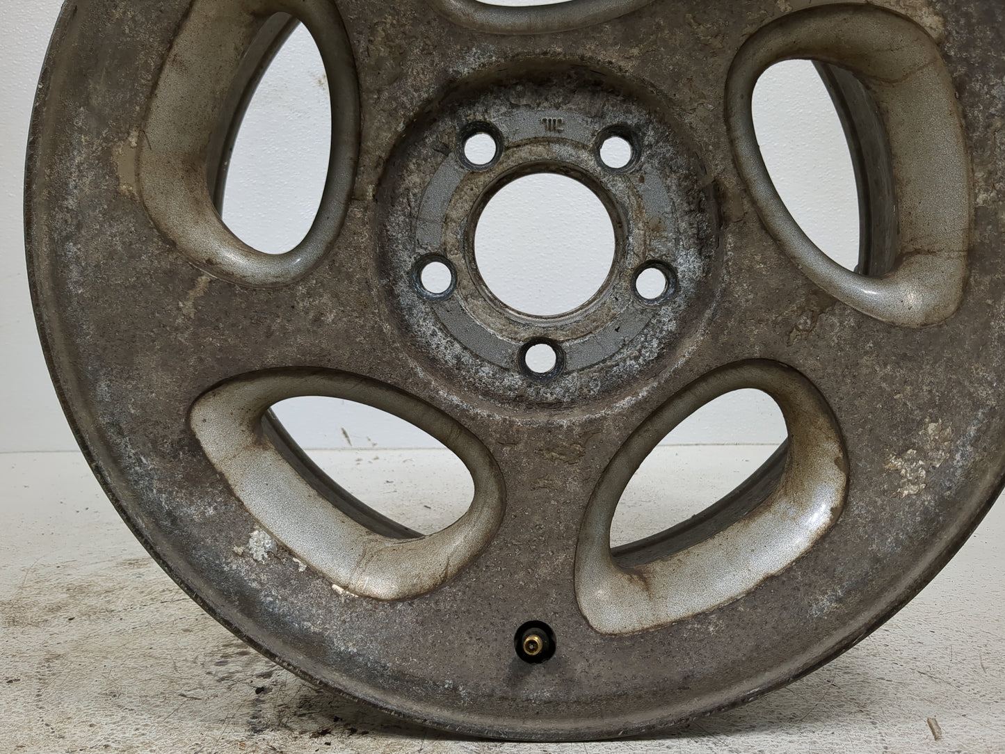 2001-2005 Ford Explorer Sport Trac Oem Wheel Rim - Oemusedautoparts1.com