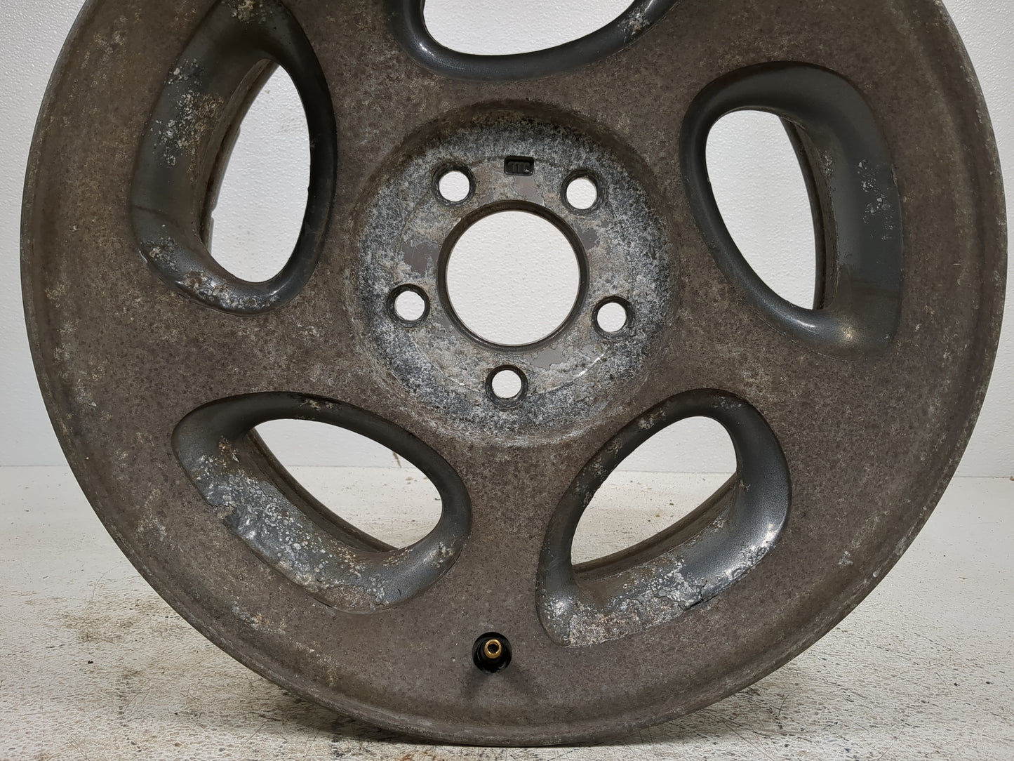 2001-2005 Ford Explorer Sport Trac Oem Wheel Rim - Oemusedautoparts1.com