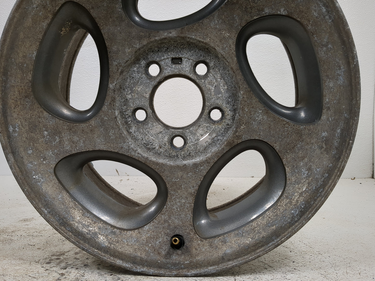 2001-2005 Ford Explorer Sport Trac Oem Wheel Rim - Oemusedautoparts1.com
