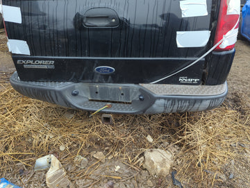 2004-2005 Ford Explorer Sport Trac Rear Bumper Assembly Oem