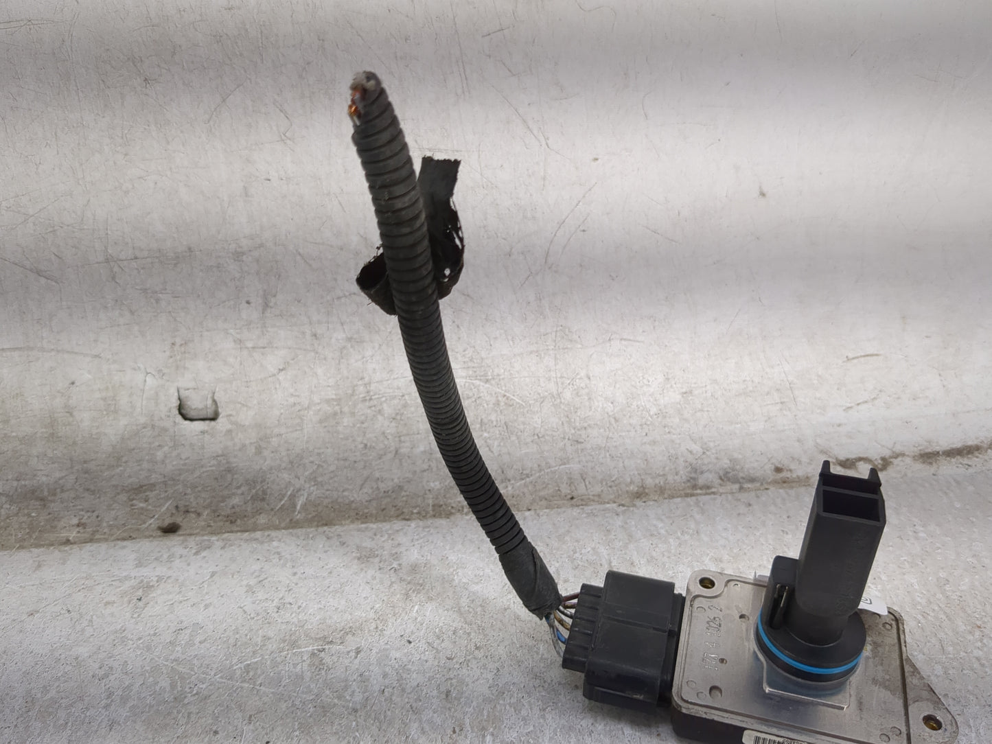 2002-2005 Ford Explorer Sport Trac Mass Air Flow Meter Maf - Oemusedautoparts1.com