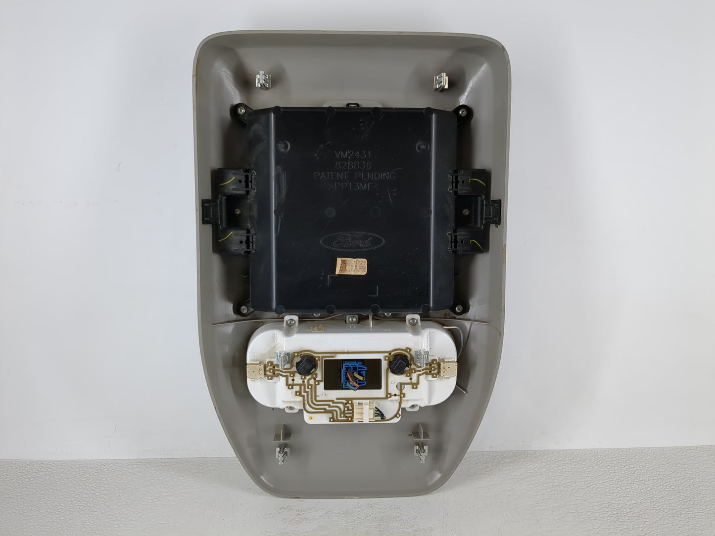 2005 Ford F-150 Overhead Roof Console - Oemusedautoparts1.com