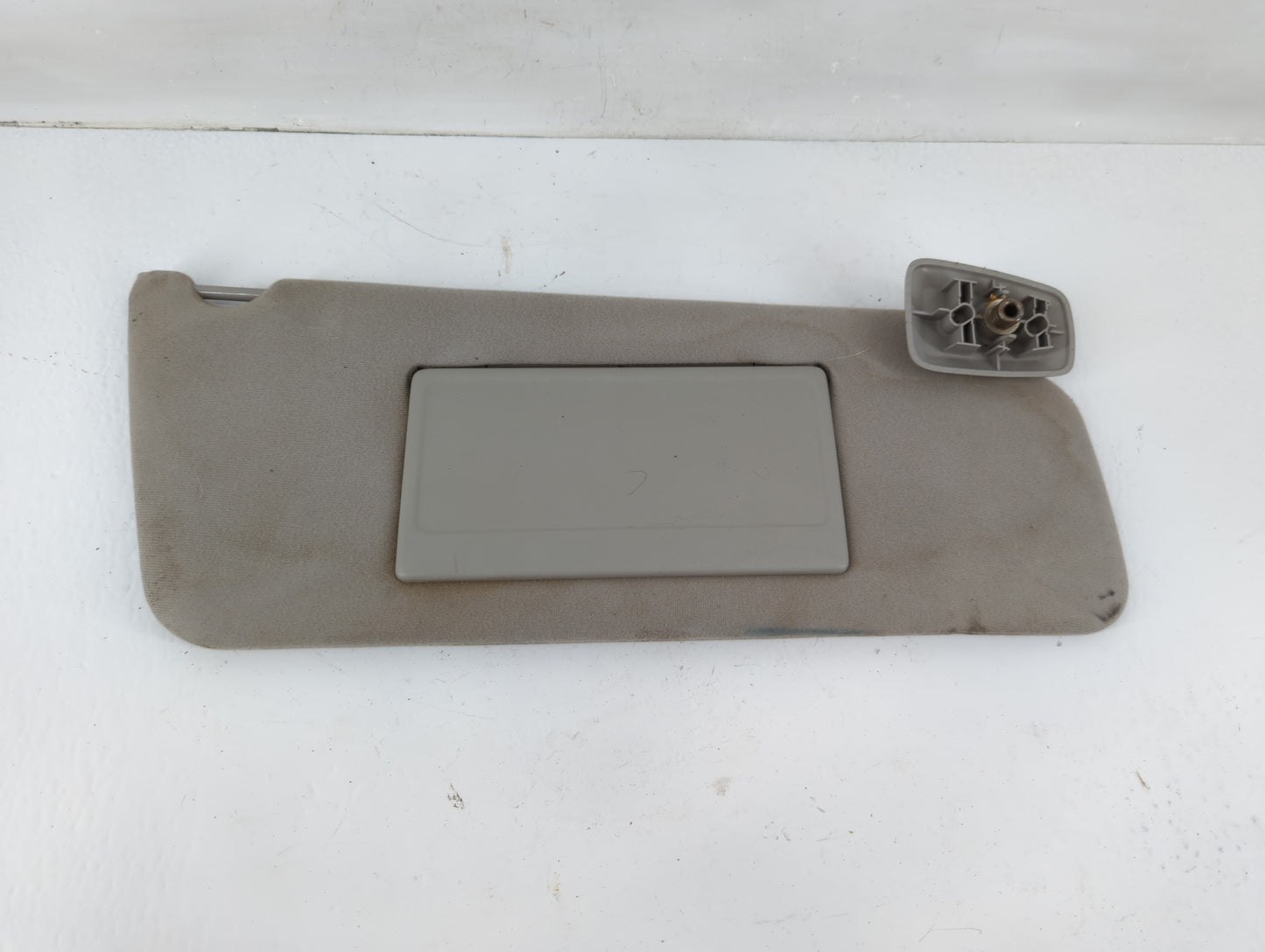 2004-2008 Ford F-150 Sun Visor Shade Replacement Passenger Right Mirror Fits Fits 2004 2005 2006 2007 2008 OEM Used Auto Par