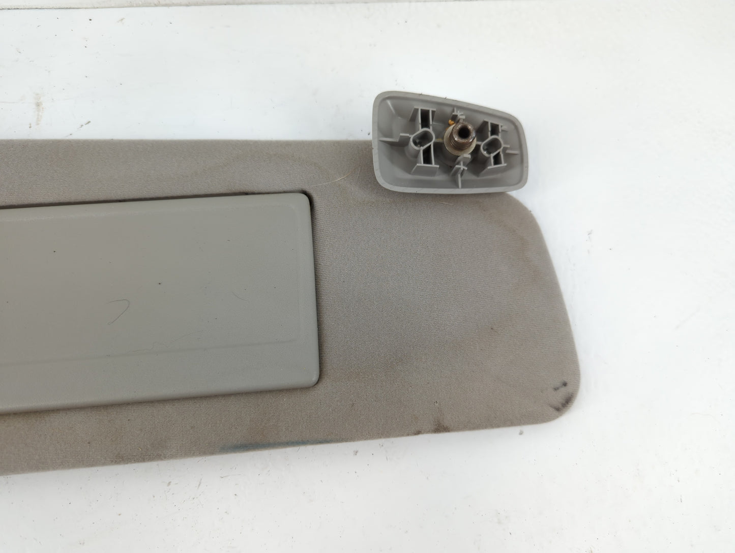 2004-2008 Ford F-150 Sun Visor Shade Replacement Passenger Right Mirror Fits Fits 2004 2005 2006 2007 2008 OEM Used Auto Par