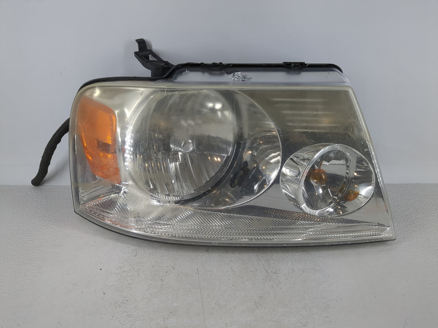 2004-2008 Ford F-150 Passenger Right Oem Head Light Headlight Lamp - Oemusedautoparts1.com