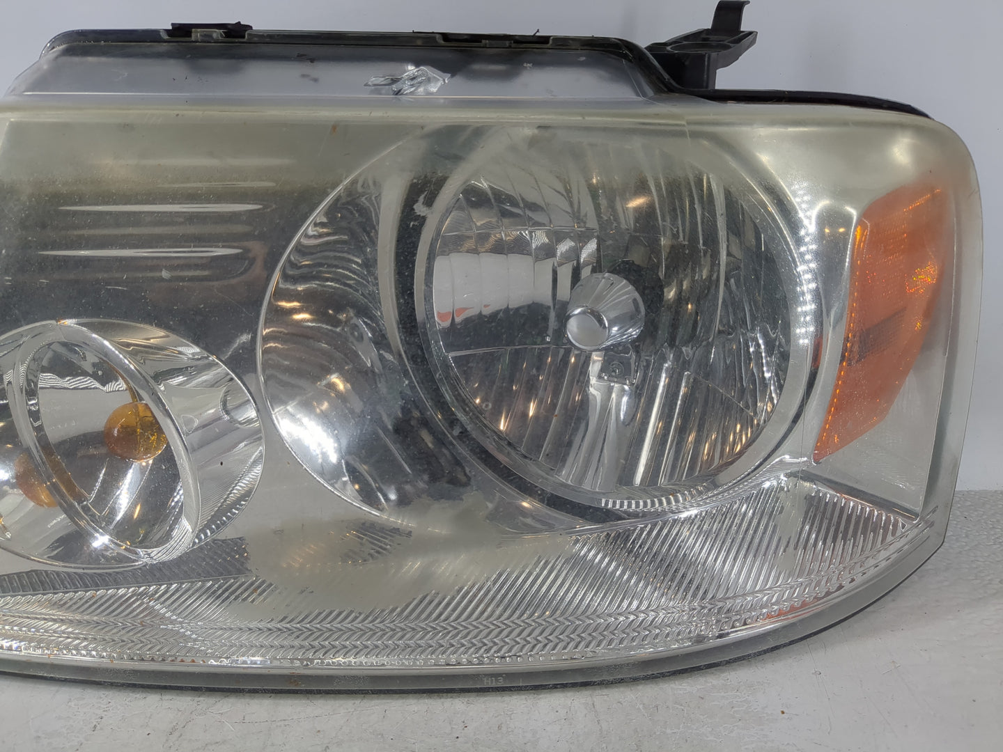 2004-2008 Ford F-150 Passenger Right Oem Head Light Headlight Lamp - Oemusedautoparts1.com