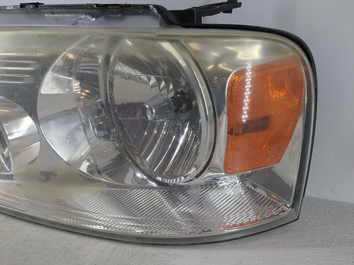 2004-2008 Ford F-150 Passenger Right Oem Head Light Headlight Lamp - Oemusedautoparts1.com
