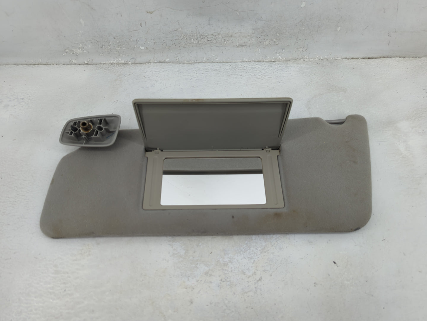 2004-2008 Ford F-150 Sun Visor Shade Replacement Driver Left Mirror Fits Fits 2004 2005 2006 2007 2008 OEM Used Auto Parts -