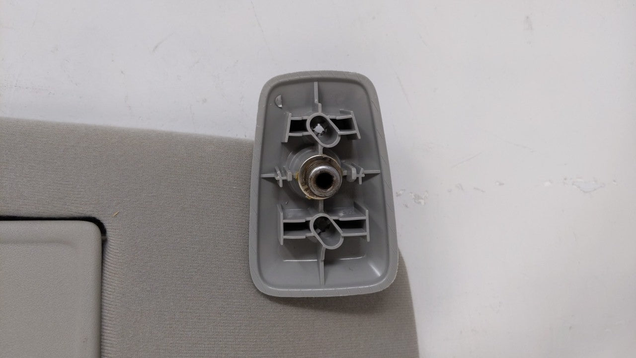 2004-2008 Ford F-150 Sun Visor Shade Replacement Passenger Right Mirror Fits Fits 2004 2005 2006 2007 2008 OEM Used Auto Par