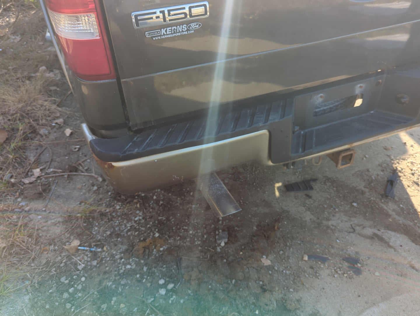 2004-2005 Ford F-150 Rear Bumper Assembly Oem 1164658 - Oemusedautoparts1.com