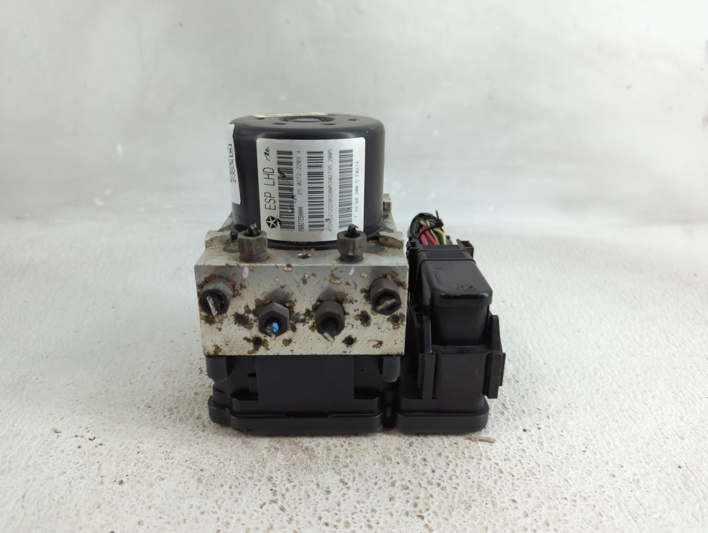 2005-2006 Ford F-150 ABS Pump Control Module Replacement P/N:982 589 23143 5 Fits Fits 2005 2006 OEM Used Auto Parts - Oemus