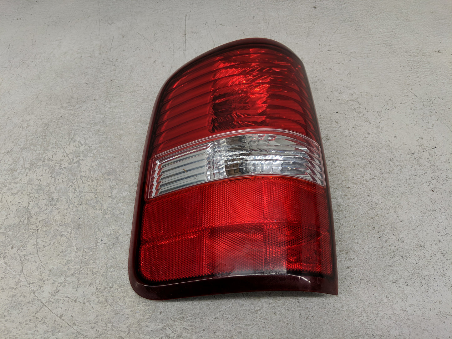 2004-2008 Ford F-150 Tail Light Assembly Driver Left OEM P/N:AL34-13B505-A Fits Fits 2004 2005 2006 2007 2008 OEM Used Auto 