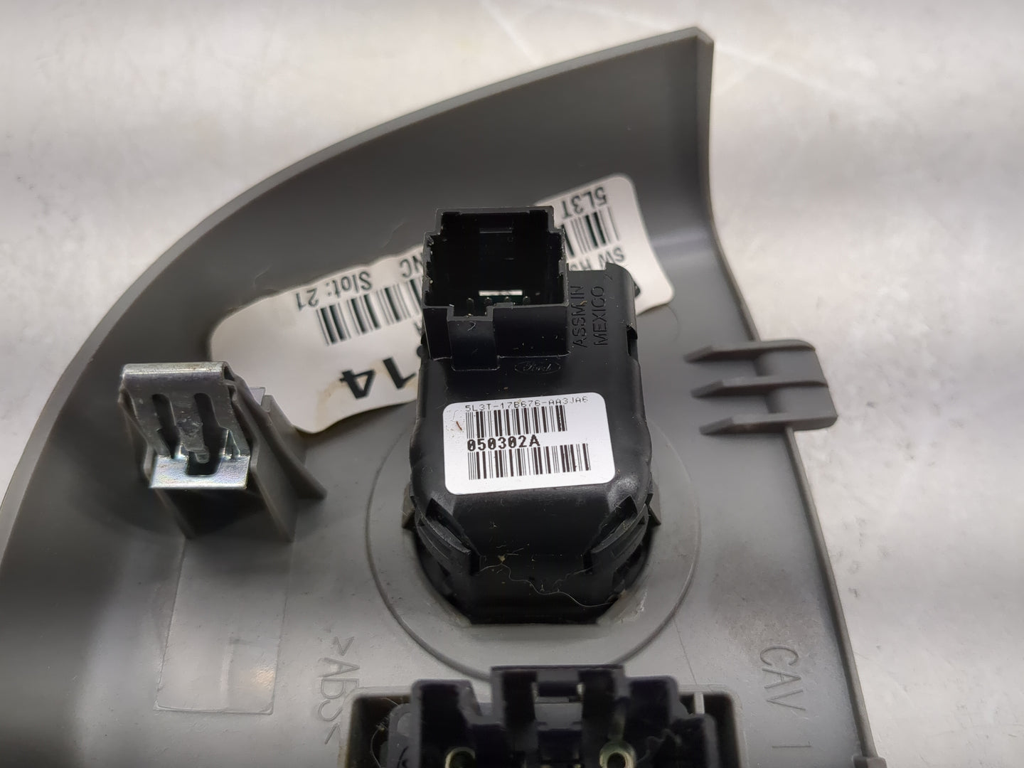 2004-2008 Ford F-150 Master Power Window Switch Replacement Driver Side Left P/N:5L3T-14B133-BBW Fits OEM Used Auto Parts - 