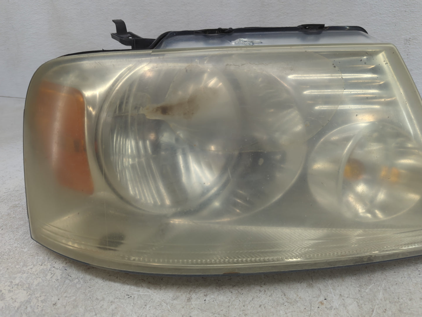 2004-2008 Ford F-150 Passenger Right Oem Head Light Headlight Lamp - Oemusedautoparts1.com