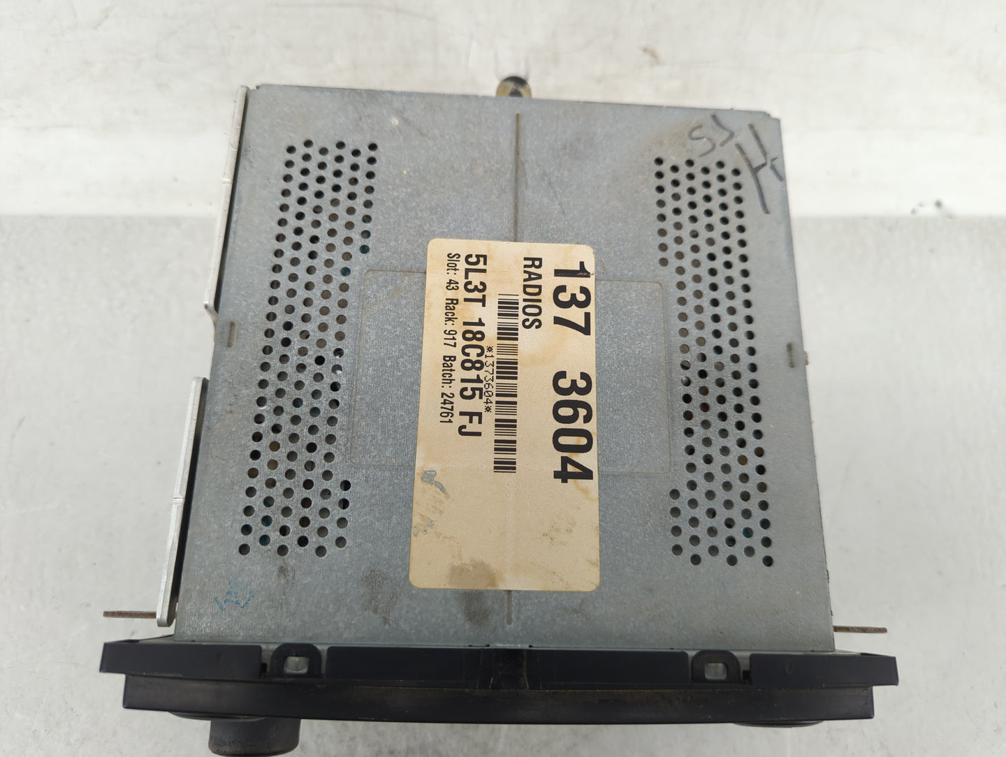 2005 Ford F-150 Radio AM FM Cd Player Receiver Replacement P/N:5L3T-18C815-FJ Fits OEM Used Auto Parts - Oemusedautoparts1.c