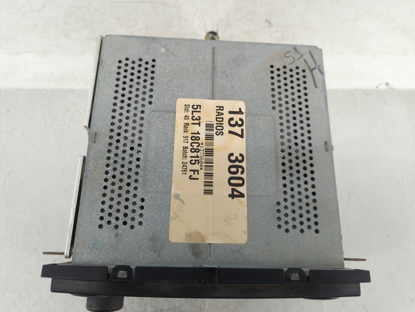 2005 Ford F-150 Radio AM FM Cd Player Receiver Replacement P/N:5L3T-18C815-FJ Fits OEM Used Auto Parts - Oemusedautoparts1.c